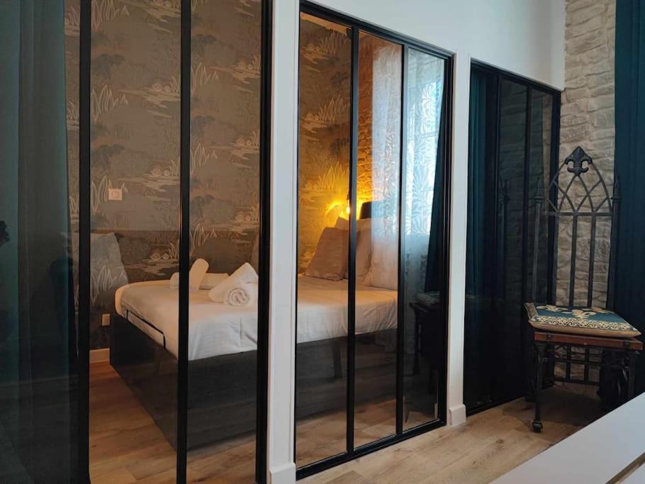 Apartamento La Demeure Du Chevalier D'Argent- Parking Gratuit Carcasona Exterior foto