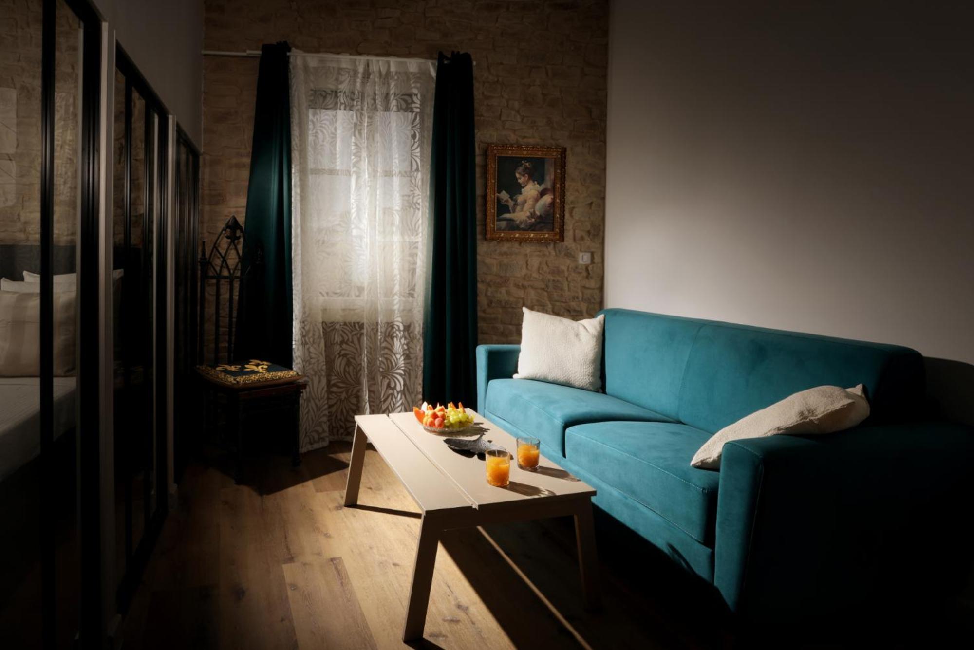 Apartamento La Demeure Du Chevalier D'Argent- Parking Gratuit Carcasona Exterior foto