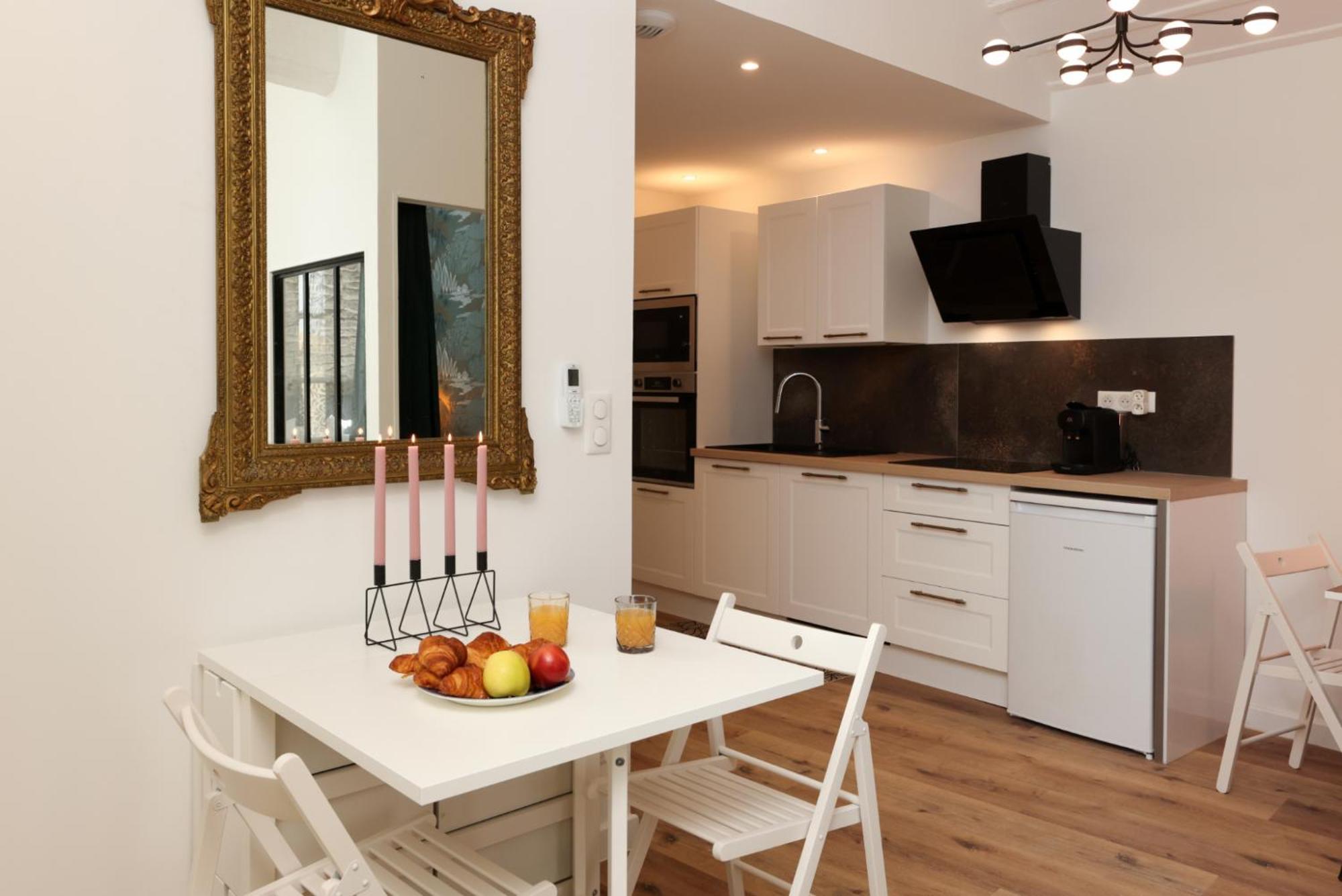 Apartamento La Demeure Du Chevalier D'Argent- Parking Gratuit Carcasona Exterior foto